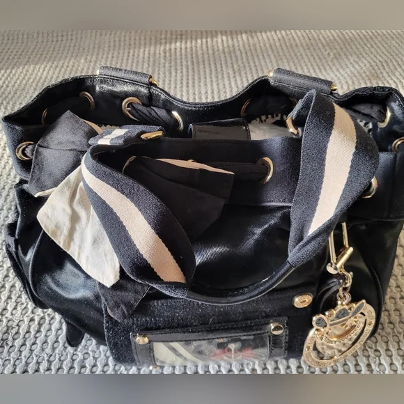 🌻RARE🌻 Juicy Couture Black Daydreamer handbag with Gold Accents Y2K 2008 - Picture 3 of 16